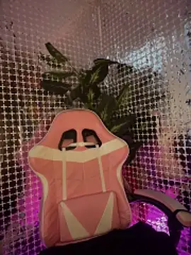 Insane Issa online show from 01-07-25, 10:19