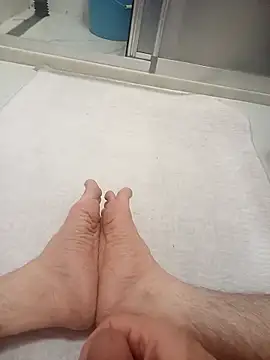 Hardapple01 online show from 03-20-26, 08:25