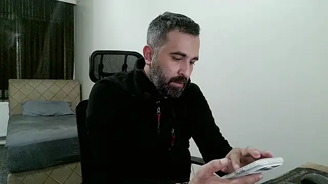 Snapshot of tgltplsr chatting on 03-04-26, 10:38 tgltplsr online show from 03-04-26, 10:38