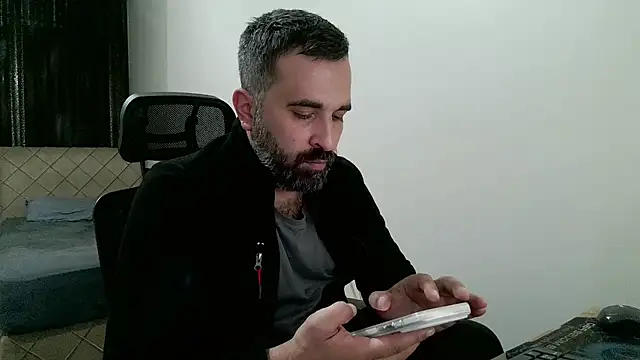 Snapshot of tgltplsr chatting on 03-05-26, 10:17 tgltplsr online show from 03-05-26, 10:17