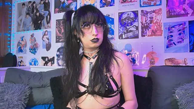 snowblack  online show from 09-28-25, 05:51