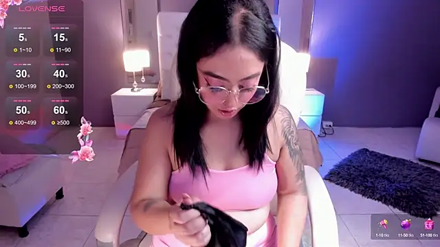 Snapshot of kim_thompson_1 chatting on 01-07-25, 11:58 kim thompson 1 online show from 01-07-25, 11:58