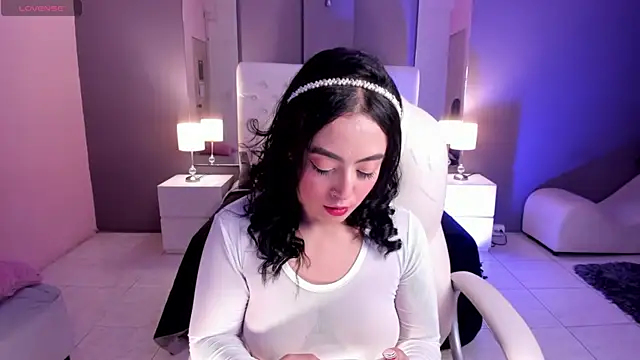 Snapshot of kim_thompson_1 chatting on 01-10-25, 12:04 kim thompson 1 online show from 01-10-25, 12:04