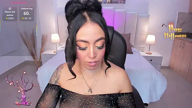 Snapshot of kim_thompson_1 chatting on 10-28-25, 10:41 kim thompson 1 online show from 10-28-25, 10:41