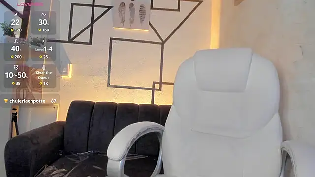 LunaBaker-1 online show from 01-02-25, 10:01