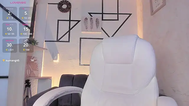 LunaBaker-1 online show from 01-09-25, 01:50