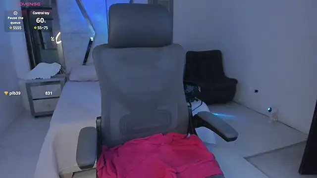 LunaBaker-1 online show from 03-22-25, 12:17