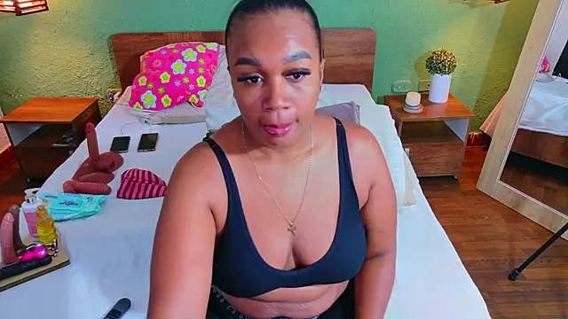 dannaahbrown online show from 05-07-26, 04:34
