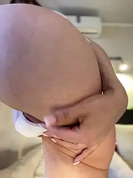 Snapshot of evaran_ chatting on 02-24-25, 01:53 evaran online show from 02-24-25, 01:53