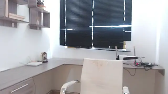 MIYESSI online show from 09-17-25, 06:53