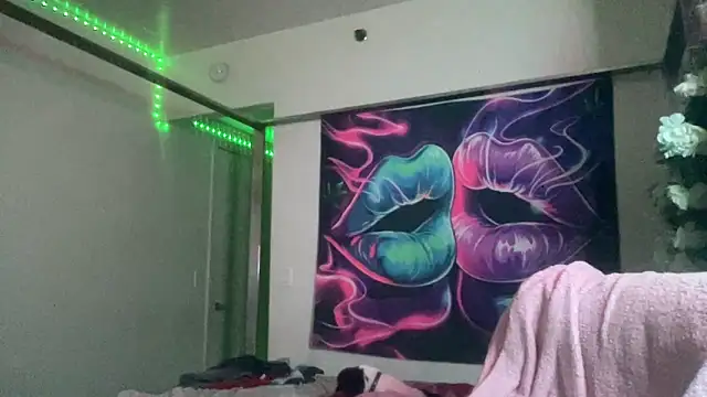 Snapshot of YasmineMinaj chatting on 03-26-26, 04:40 YasmineMinaj online show from 03-26-26, 04:40