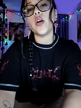 Snapshot of persefone_core chatting on 03-12-26, 09:32 persefone core online show from 03-12-26, 09:32