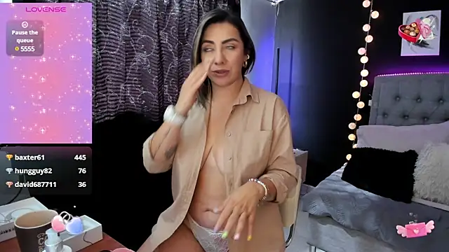 Isabella lt online show from 02-04-25, 02:21