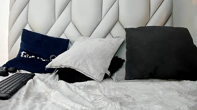 Snapshot of SakuraLee_ chatting on 03-04-25, 04:52 SakuraLee online show from 03-04-25, 04:52
