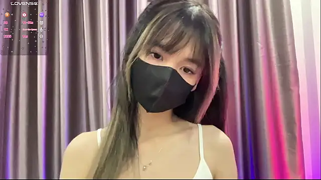 Snapshot of Your-Sunshine chatting on 02-05-25, 03:52 Your-Sunshine online show from 02-05-25, 03:52