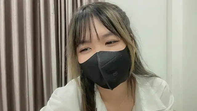 Snapshot of Your-Sunshine chatting on 02-16-25, 04:42 Your-Sunshine online show from 02-16-25, 04:42