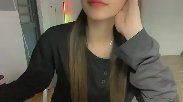 Snapshot of Your-Sunshine chatting on 03-07-25, 04:11 Your-Sunshine online show from 03-07-25, 04:11