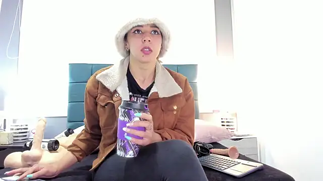 Snapshot of charlott_lens chatting on 10-16-25, 06:31 charlott lens online show from 10-16-25, 06:31