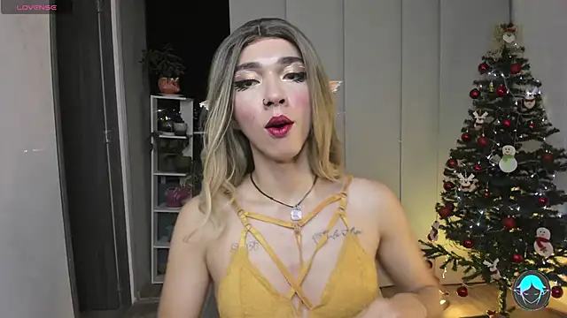 Snapshot of sofi_elfqueen chatting on 12-29-24, 01:02 sofi elfqueen online show from 12-29-24, 01:02