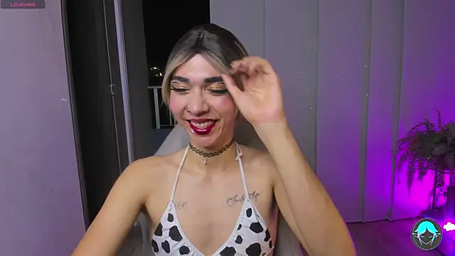 Snapshot of sofi_elfqueen chatting on 01-18-25, 01:30 sofi elfqueen online show from 01-18-25, 01:30