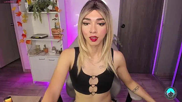 Snapshot of sofi_elfqueen chatting on 01-24-25, 01:45 sofi elfqueen online show from 01-24-25, 01:45