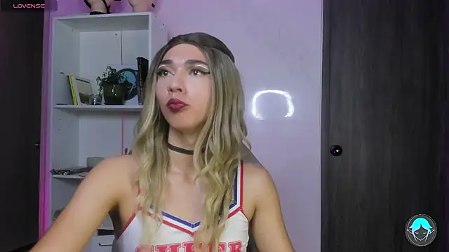 Snapshot of sofi_elfqueen chatting on 02-17-25, 02:09 sofi elfqueen online show from 02-17-25, 02:09