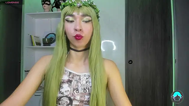 Snapshot of sofi_elfqueen chatting on 02-24-25, 12:30 sofi elfqueen online show from 02-24-25, 12:30