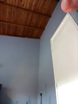 lauravasquez online show from 05-12-26, 03:53