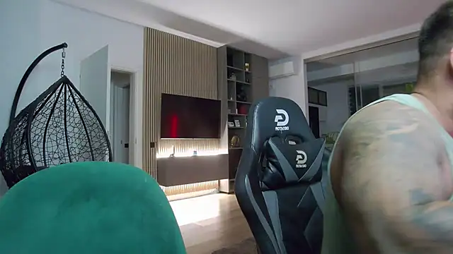 UbbeViking online show from 10-05-25, 05:11