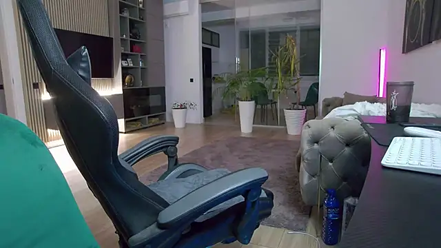 UbbeViking online show from 10-22-25, 04:51