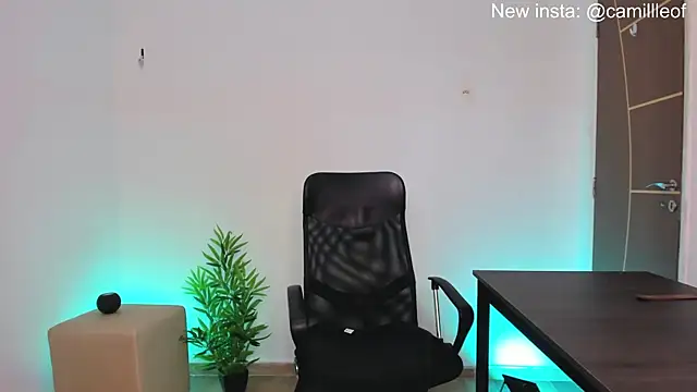 Snapshot of camille-rose chatting on 01-22-25, 08:06 camille-rose online show from 01-22-25, 08:06