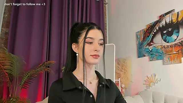 LauraCoy online show from 05-11-26, 09:45