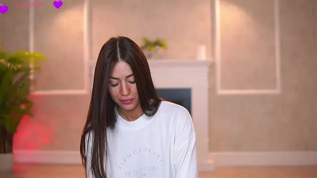 Abbela White online show from 10-21-25, 05:08