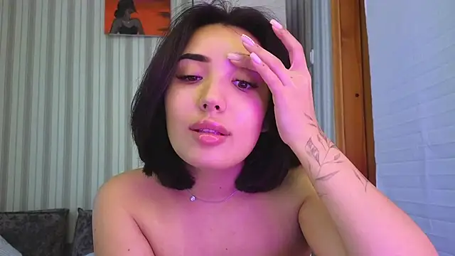 lily  foster online show from 10-18-25, 07:09