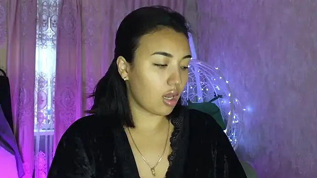 lily  foster online show from 12-22-25, 06:21