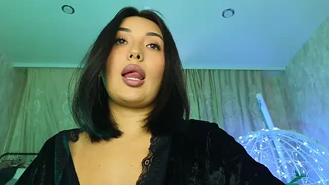 Snapshot of lily__foster chatting on 02-19-26, 02:13 lily foster online show from 02-19-26, 02:13