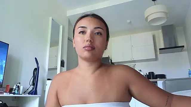 Snapshot of lily__foster chatting on 03-08-26, 06:39 lily foster online show from 03-08-26, 06:39