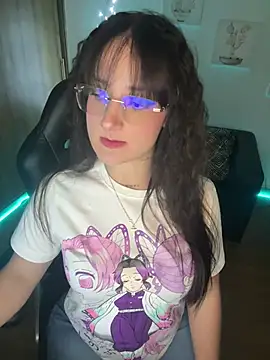 Megan lu2 online show from 12-28-24, 06:17