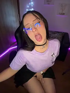 Megan lu2 online show from 12-29-24, 03:11