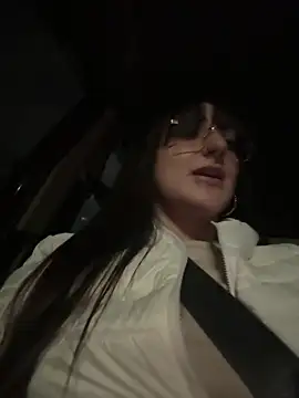 Megan lu2 online show from 01-17-25, 01:15