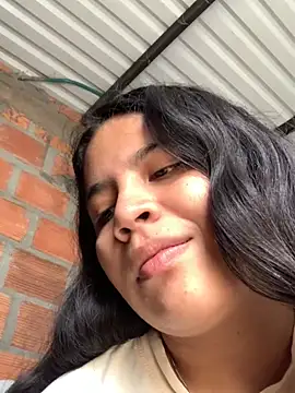 moncerrat luna online show from 02-15-25, 09:04