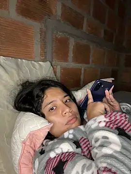 moncerrat luna online show from 02-21-25, 12:17