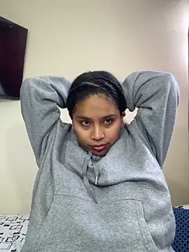 moncerrat luna online show from 10-11-25, 09:13