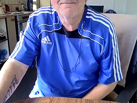 Snapshot of daddyflash chatting on 03-18-25, 11:19 daddyflash online show from 03-18-25, 11:19