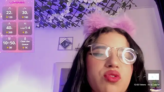Snapshot of aliice_walker_ chatting on 01-11-25, 06:44 aliice walker online show from 01-11-25, 06:44