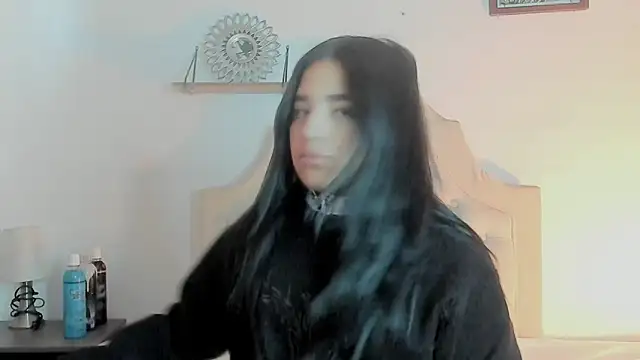 Snapshot of aliice_walker_ chatting on 01-28-25, 01:27 aliice walker online show from 01-28-25, 01:27