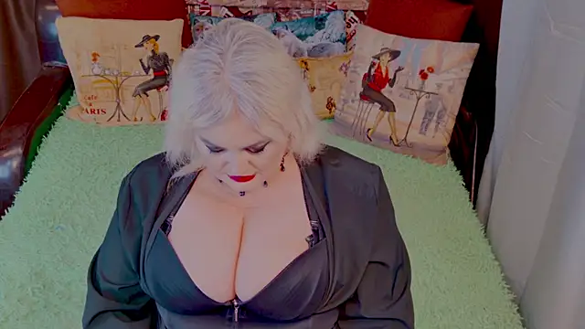 stiphlermom online show from 12-18-25, 03:51