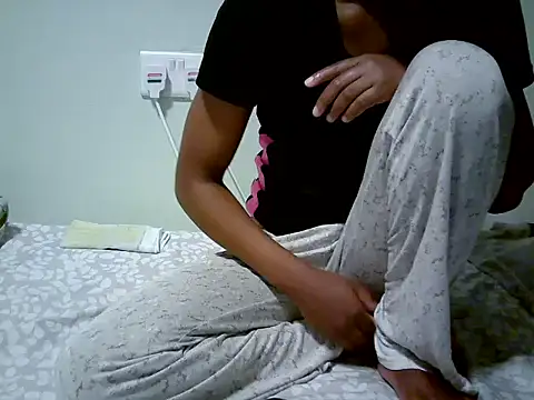 lupita 0 online show from 10-20-25, 08:04