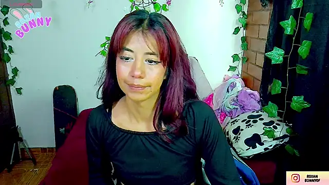 Roxanbunny1 online show from 11-30-25, 06:45