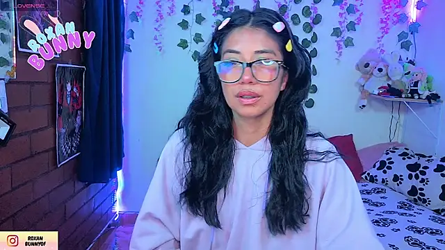 Roxanbunny1 online show from 06-10-26, 02:45